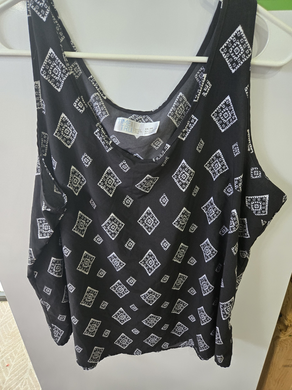 Time and Tru Black Tank Top with White Geometric Print